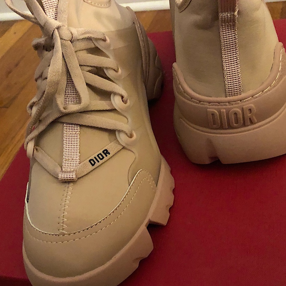 DIOR SNEAKERS